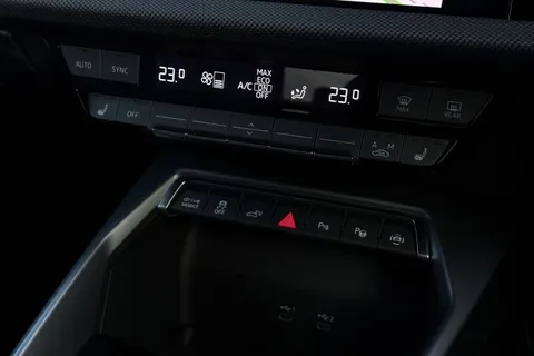 LT75ZTX Audi A3 Black Edition 40 TFSI e  204 PS S tronic Thumbnail #23