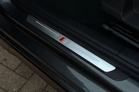 LT75ZTX Audi A3 Black Edition 40 TFSI e  204 PS S tronic Thumbnail #32