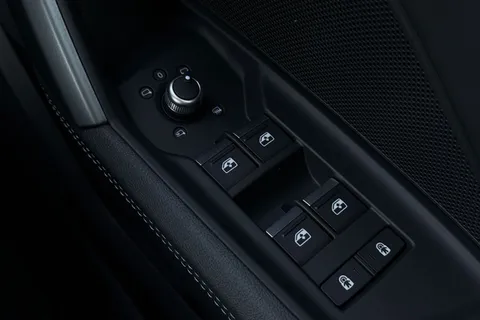 LT75ZTX Audi A3 Black Edition 40 TFSI e  204 PS S tronic Thumbnail #38