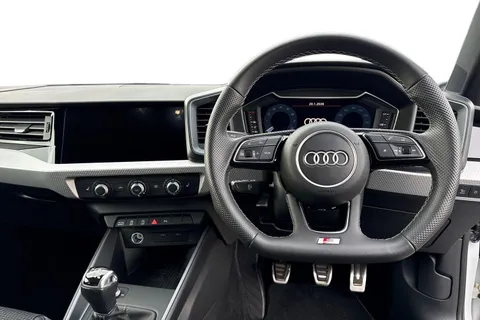 DS74XCG Audi A1 Black Edition 30 TFSI  116 PS 6-speed Thumbnail #19