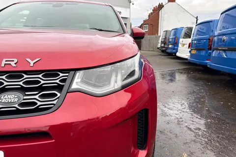 32 of 60 for Land Rover Discovery Sport 2.0 D180 MHEV R-Dynamic HSE Auto 4WD Euro 6 (s/s) 5dr