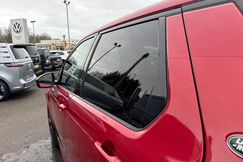 34 of 60 for Land Rover Discovery Sport 2.0 D180 MHEV R-Dynamic HSE Auto 4WD Euro 6 (s/s) 5dr