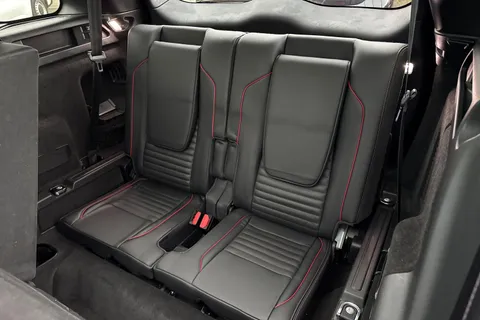 39 of 60 for Land Rover Discovery Sport 2.0 D180 MHEV R-Dynamic HSE Auto 4WD Euro 6 (s/s) 5dr