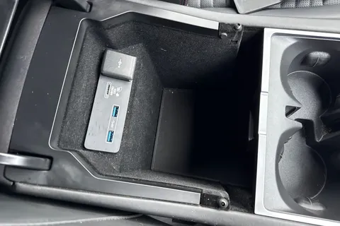 45 of 60 for Land Rover Discovery Sport 2.0 D180 MHEV R-Dynamic HSE Auto 4WD Euro 6 (s/s) 5dr