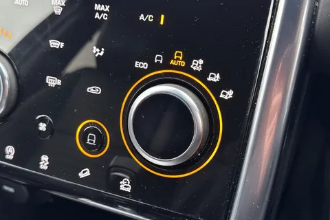 51 of 60 for Land Rover Discovery Sport 2.0 D180 MHEV R-Dynamic HSE Auto 4WD Euro 6 (s/s) 5dr