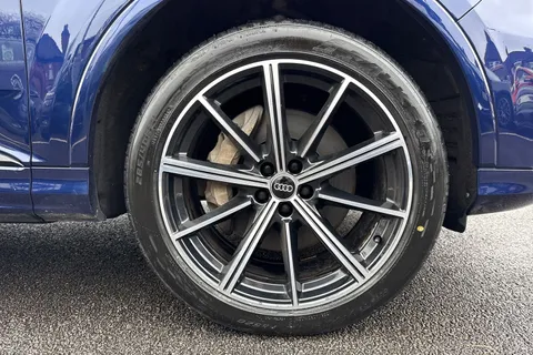 7 of 62 for Audi Q7 3.0 TDI V6 50 Black Edition Tiptronic quattro Euro 6 (s/s) 5dr