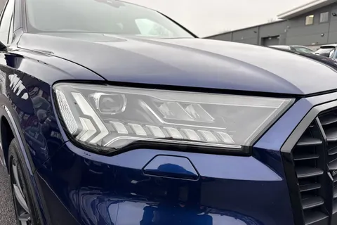 17 of 62 for Audi Q7 3.0 TDI V6 50 Black Edition Tiptronic quattro Euro 6 (s/s) 5dr