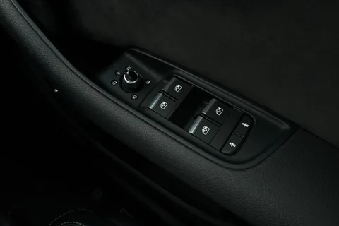 18 of 62 for Audi Q7 3.0 TDI V6 50 Black Edition Tiptronic quattro Euro 6 (s/s) 5dr