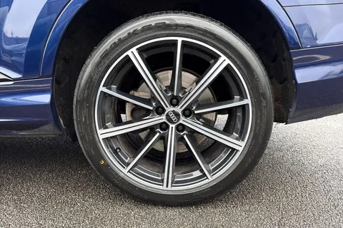 23 of 62 for Audi Q7 3.0 TDI V6 50 Black Edition Tiptronic quattro Euro 6 (s/s) 5dr