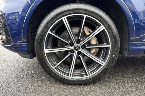 24 of 62 for Audi Q7 3.0 TDI V6 50 Black Edition Tiptronic quattro Euro 6 (s/s) 5dr