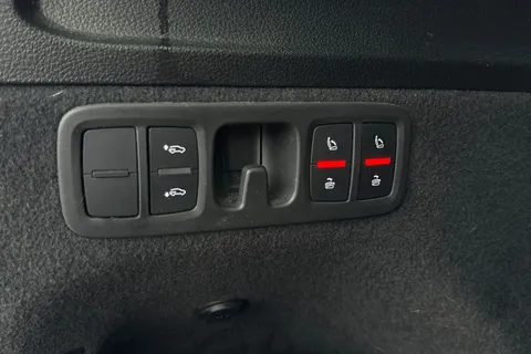 30 of 62 for Audi Q7 3.0 TDI V6 50 Black Edition Tiptronic quattro Euro 6 (s/s) 5dr