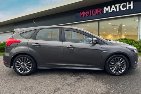 BJ66KUG Ford Focus 1.5T EcoBoost ST-Line Euro 6 (s/s) 5dr Thumbnail #4