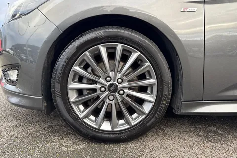 BJ66KUG Ford Focus 1.5T EcoBoost ST-Line Euro 6 (s/s) 5dr Thumbnail #13