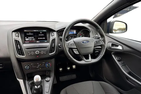 BJ66KUG Ford Focus 1.5T EcoBoost ST-Line Euro 6 (s/s) 5dr Thumbnail #19