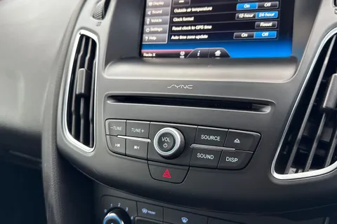 BJ66KUG Ford Focus 1.5T EcoBoost ST-Line Euro 6 (s/s) 5dr Thumbnail #48