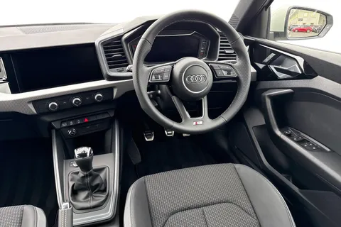  Audi A1 1.0 TFSI 30 S line Sportback Euro 6 (s/s) 5dr Thumbnail #18