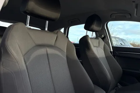 24 of 46 for Audi Q3 Sport 35 TFSI 150 PS S tronic