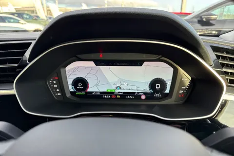 36 of 46 for Audi Q3 Sport 35 TFSI 150 PS S tronic