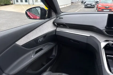 RV71HRP PEUGEOT 3008 1.6 13.2kWh GT e-EAT 4WD Euro 6 (s/s) 5dr Thumbnail #21