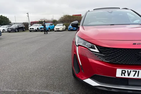 RV71HRP PEUGEOT 3008 1.6 13.2kWh GT e-EAT 4WD Euro 6 (s/s) 5dr Thumbnail #26