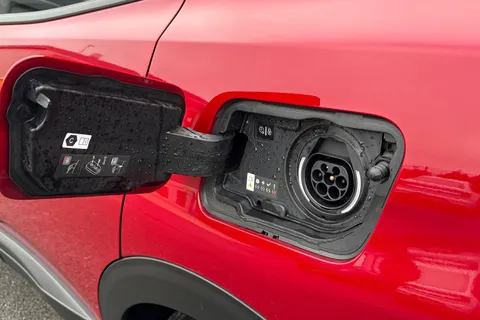 RV71HRP PEUGEOT 3008 1.6 13.2kWh GT e-EAT 4WD Euro 6 (s/s) 5dr Thumbnail #33