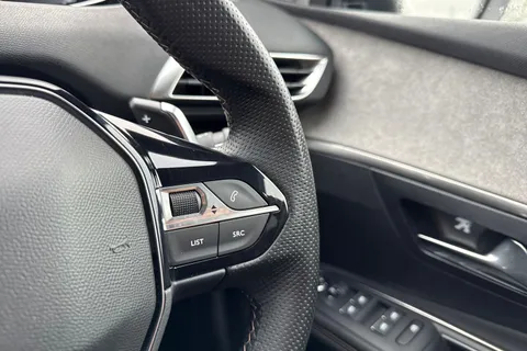 RV71HRP PEUGEOT 3008 1.6 13.2kWh GT e-EAT 4WD Euro 6 (s/s) 5dr Thumbnail #42