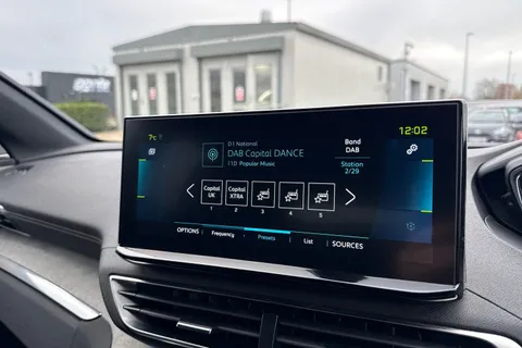 RV71HRP PEUGEOT 3008 1.6 13.2kWh GT e-EAT 4WD Euro 6 (s/s) 5dr Thumbnail #47