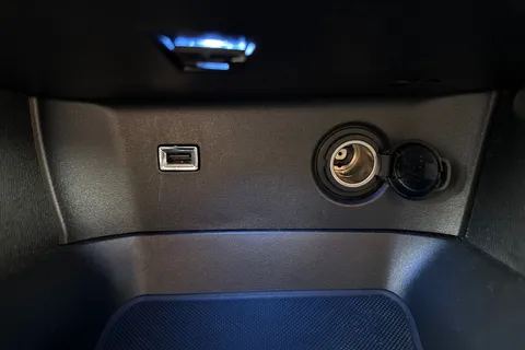 RV71HRP PEUGEOT 3008 1.6 13.2kWh GT e-EAT 4WD Euro 6 (s/s) 5dr Thumbnail #60