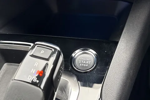 RV71HRP PEUGEOT 3008 1.6 13.2kWh GT e-EAT 4WD Euro 6 (s/s) 5dr Thumbnail #61