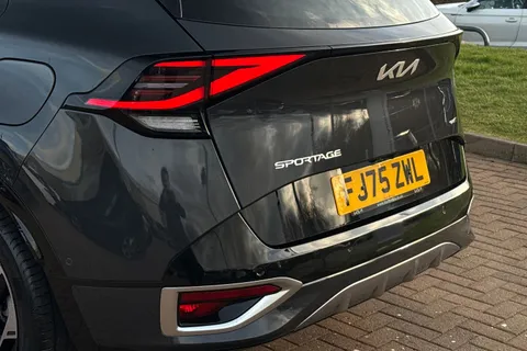 MD15MRD Kia Sportage 1.6 T-GDi 13.8kWh GT-Line S Auto AWD Euro 6 (s/s) 5dr Thumbnail #8