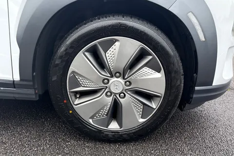 22 of 50 for Hyundai Kona 64kWh Premium Auto 5dr
