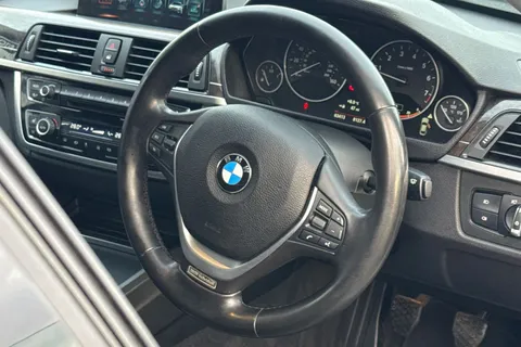 YG66SXT BMW 4 Series Gran Coupe 2.0 420i Luxury Euro 6 (s/s) 5dr Thumbnail #32