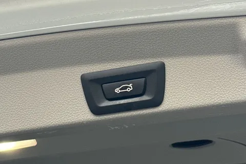 YG66SXT BMW 4 Series Gran Coupe 2.0 420i Luxury Euro 6 (s/s) 5dr Thumbnail #34