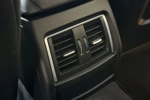 YG66SXT BMW 4 Series Gran Coupe 2.0 420i Luxury Euro 6 (s/s) 5dr Thumbnail #35