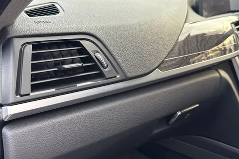 YG66SXT BMW 4 Series Gran Coupe 2.0 420i Luxury Euro 6 (s/s) 5dr Thumbnail #37