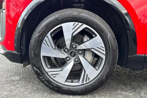 KY25FMF Audi Q6 E-Tron Q6 SUV S line e-tron performance  225,00 kW Thumbnail #12