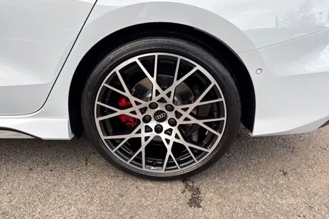 Audi RS 3 2.5 TFSI Carbon Vorsprung S Tronic quattro Euro 6 (s/s) 4dr Thumbnail #11