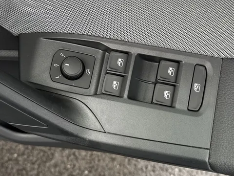  SEAT Ibiza 1.0 TSI FR First Edition DSG Euro 6 (s/s) 5dr Thumbnail #18