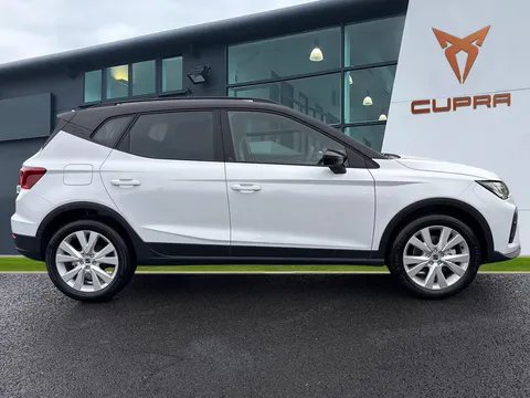  SEAT Arona 1.0 TSI FR First Edition DSG Euro 6 (s/s) 5dr Thumbnail #3