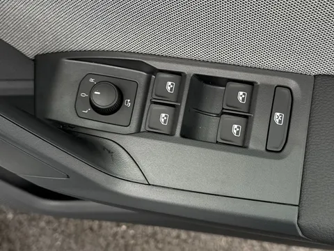  SEAT Arona 1.0 TSI FR First Edition DSG Euro 6 (s/s) 5dr Thumbnail #17