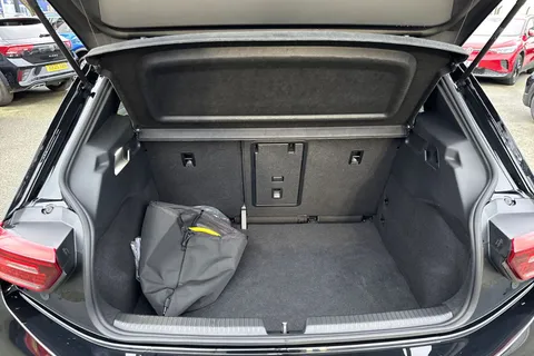 7 of 46 for Volkswagen ID.3 150kW Match Pro 59kWh 5dr Auto | 18'' Alloy Wheels | Ambient Lighting