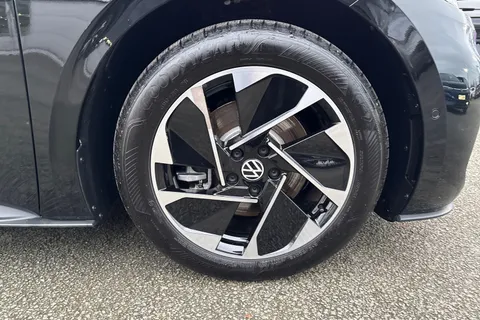 10 of 46 for Volkswagen ID.3 150kW Match Pro 59kWh 5dr Auto | 18'' Alloy Wheels | Ambient Lighting