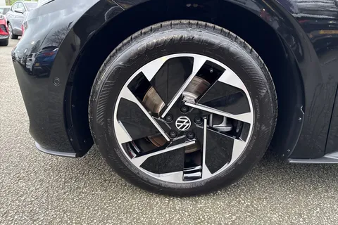 13 of 46 for Volkswagen ID.3 150kW Match Pro 59kWh 5dr Auto | 18'' Alloy Wheels | Ambient Lighting