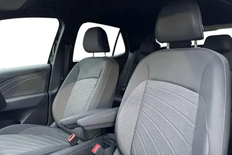 16 of 46 for Volkswagen ID.3 150kW Match Pro 59kWh 5dr Auto | 18'' Alloy Wheels | Ambient Lighting