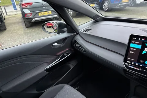 20 of 46 for Volkswagen ID.3 150kW Match Pro 59kWh 5dr Auto | 18'' Alloy Wheels | Ambient Lighting