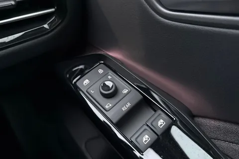 25 of 46 for Volkswagen ID.3 150kW Match Pro 59kWh 5dr Auto | 18'' Alloy Wheels | Ambient Lighting