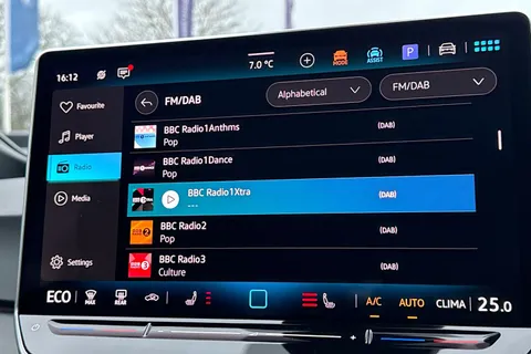 28 of 46 for Volkswagen ID.3 150kW Match Pro 59kWh 5dr Auto | 18'' Alloy Wheels | Ambient Lighting