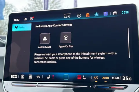 29 of 46 for Volkswagen ID.3 150kW Match Pro 59kWh 5dr Auto | 18'' Alloy Wheels | Ambient Lighting