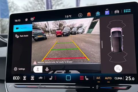 32 of 46 for Volkswagen ID.3 150kW Match Pro 59kWh 5dr Auto | 18'' Alloy Wheels | Ambient Lighting