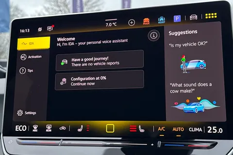 34 of 46 for Volkswagen ID.3 150kW Match Pro 59kWh 5dr Auto | 18'' Alloy Wheels | Ambient Lighting